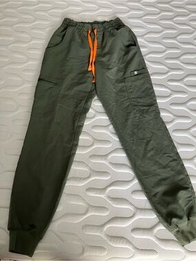 Figs Uman Regular Waist Joggers Moss XXS